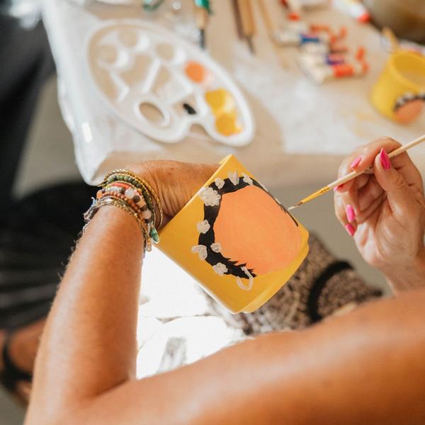 Kolibri Creatives | Malset zum Bemalen von 12 Blumentöpfen + Orchideen und Sukkulenten | Für mindestens 4 Personen | Echte Künstler