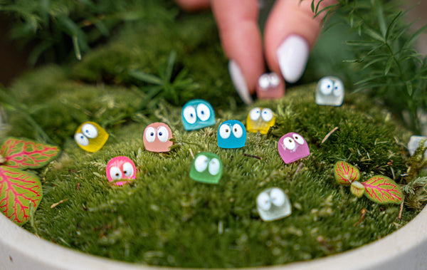 Nachtleuchtende Mini-Figuren für Terrarien