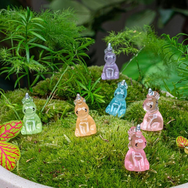 Nachtleuchtende Mini-Figuren Einhörner für Terrarien