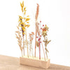 Trockenblumenständer aus Holz mit Trockenblumen-Arrangement